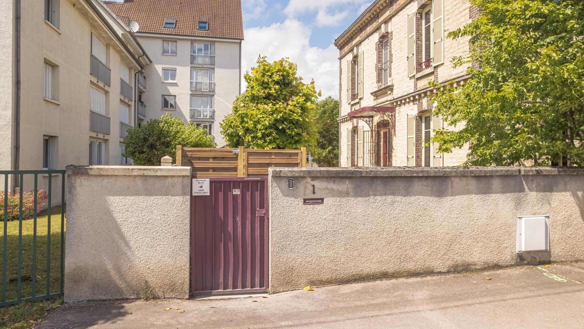 Bonappart 13 - Charme Napoleonien & Confort Troyes Esterno foto